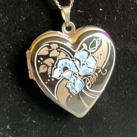 Michaela Frey Locket - Picture 2 of 3